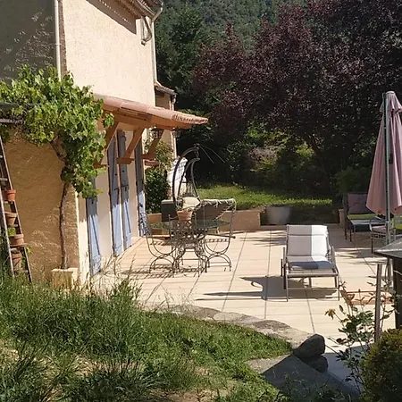 Joelle Et Daniel Bed & Breakfast Entrevaux